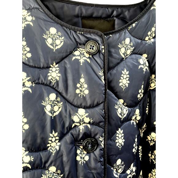 Talbots QUILTED JACKET | Plus 2X, Blue & Cream Floral Ditsy Foulard - Picture 6 of 13